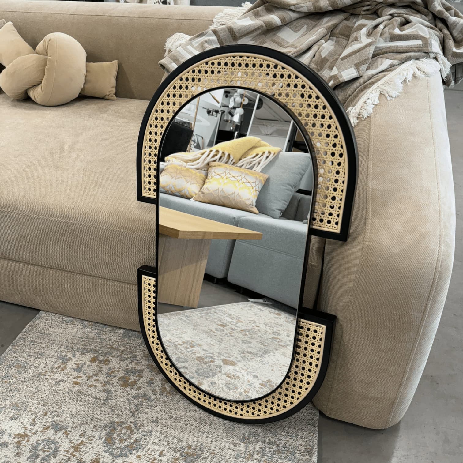 Sienas spogulis Esma Sienas spogulis Esma