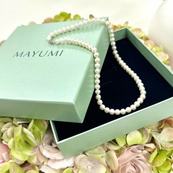 Balta pērļu kaklarota Collana