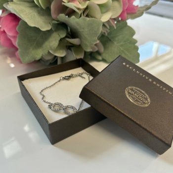 Rokassprādze ar kristāliņiem Infinity