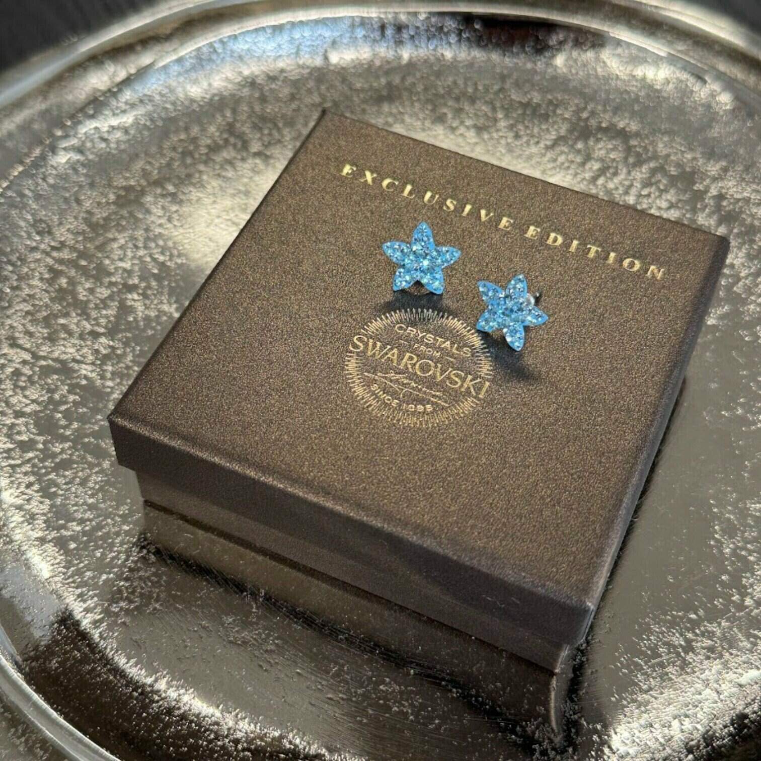 Swarovski kristāliņu zvaigžņu auskari, zili Swarovski kristāliņu zvaigžņu auskari, zili