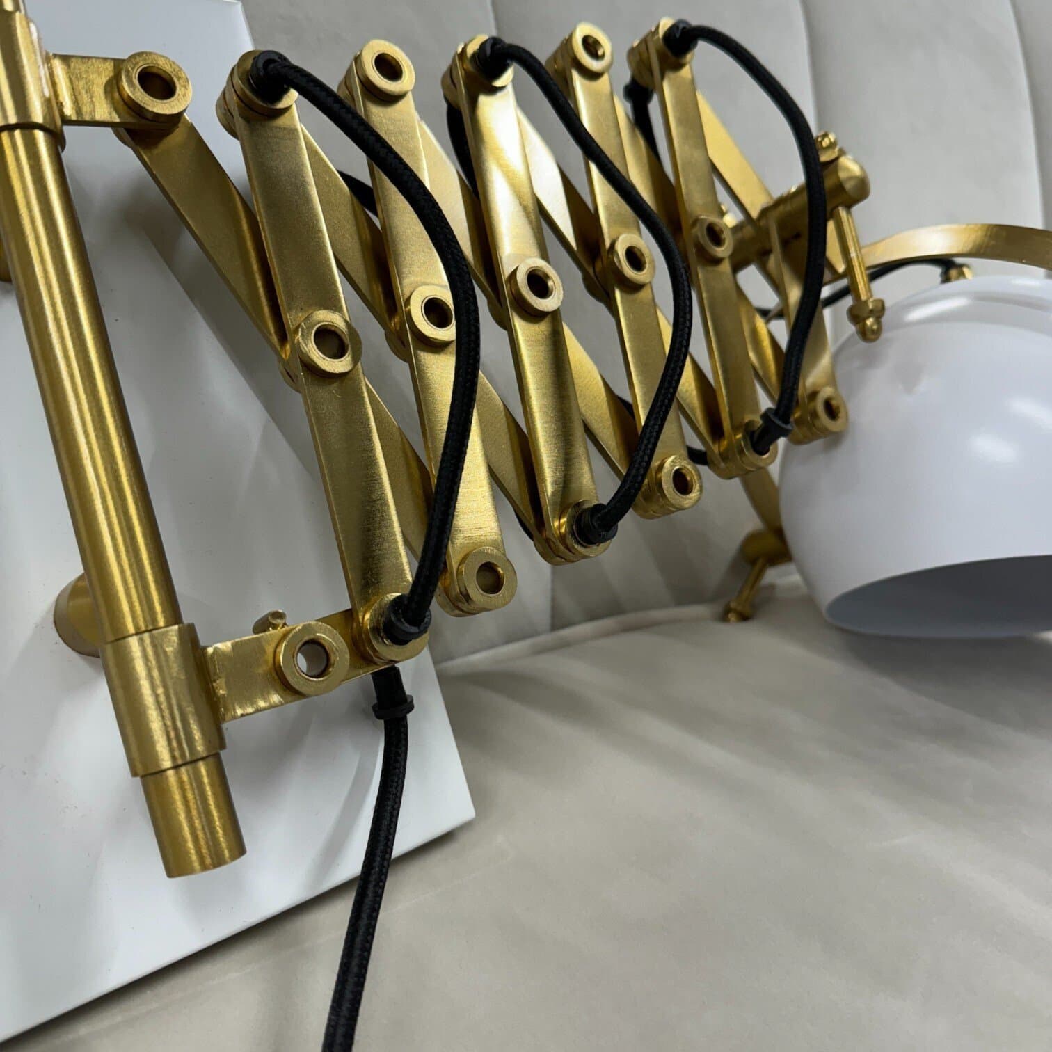 Sienas lampa Sarana Sienas lampa Sarana