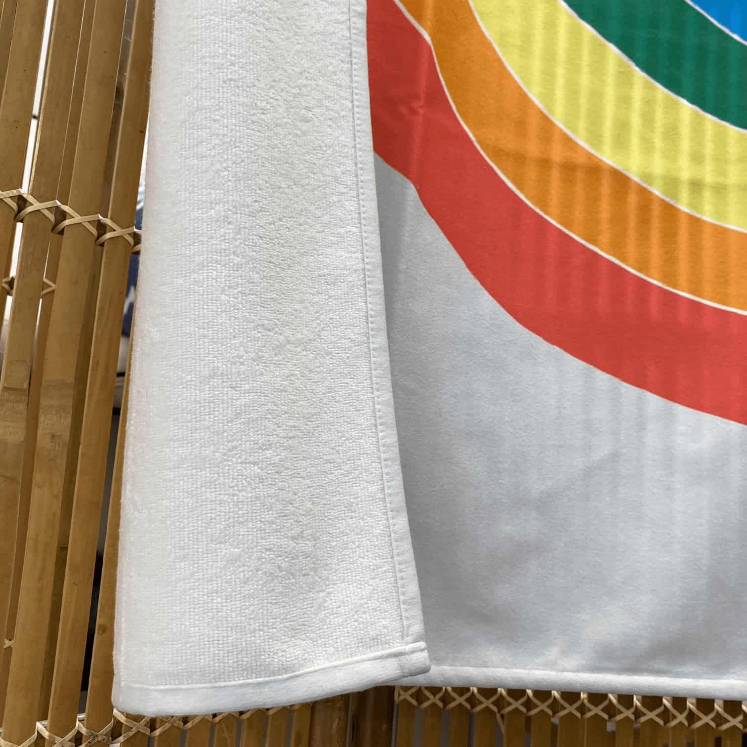 Pludmales dvielis Rainbow, 70x150cm Pludmales dvielis Rainbow, 70x150cm