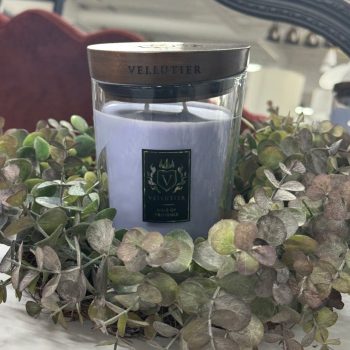 Svece Hills of Provence, lielā