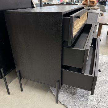 Kumode Vienna ar pinumu, melna