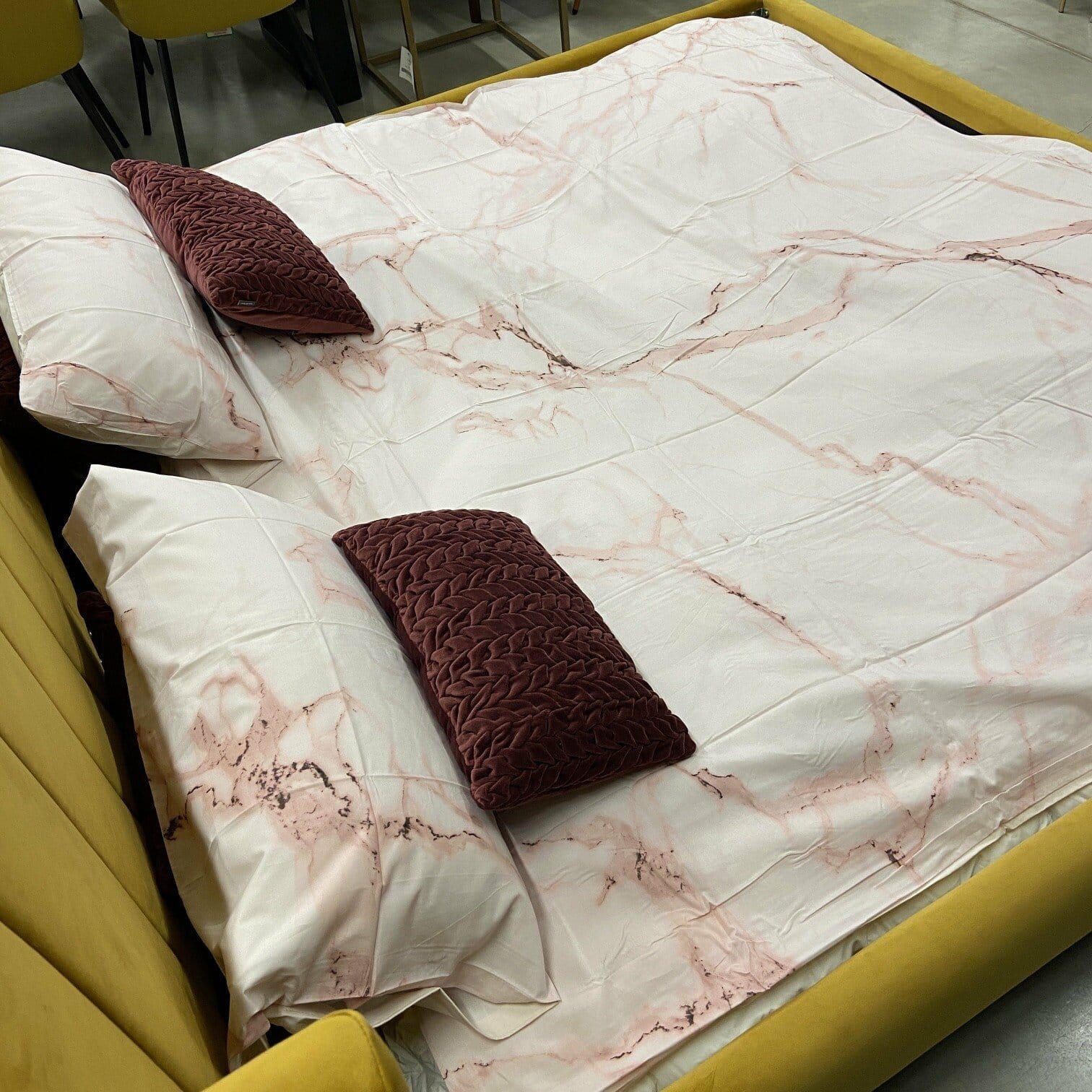 Gultas veļas komplekts Malin, 200x200cm, 50x80cmx2gab., rozā Gultas veļas komplekts Malin, 200x200cm, 50x80cmx2gab., rozā