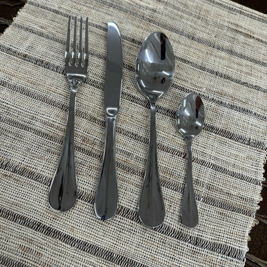 Galda piederumu komplekts Yona, sudraba, 4 personām Galda piederumu komplekts Yona, sudraba, 4 personām