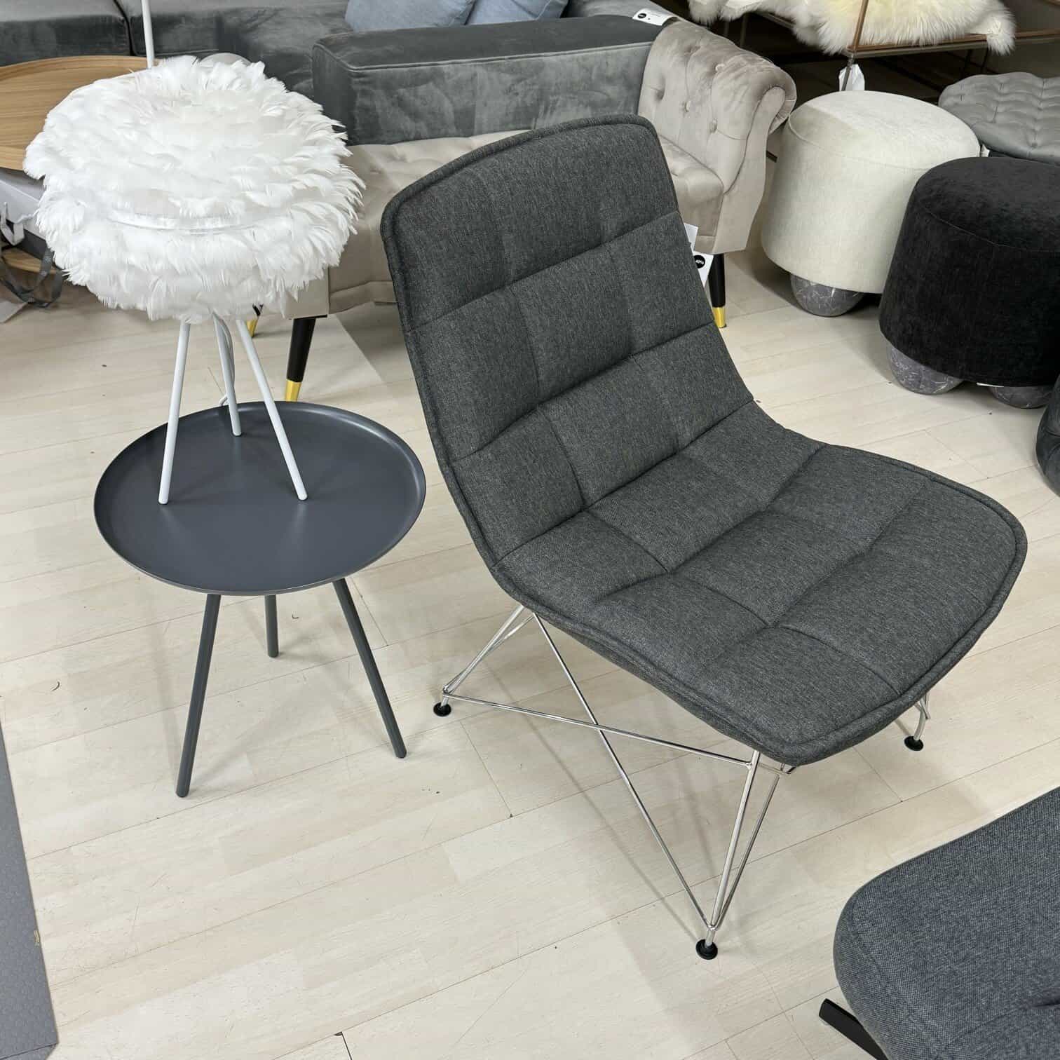 Atpūtas krēsls Akemi Atpūtas krēsls Akemi