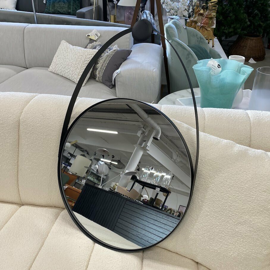 Sienas spogulis Kieran Sienas spogulis Kieran