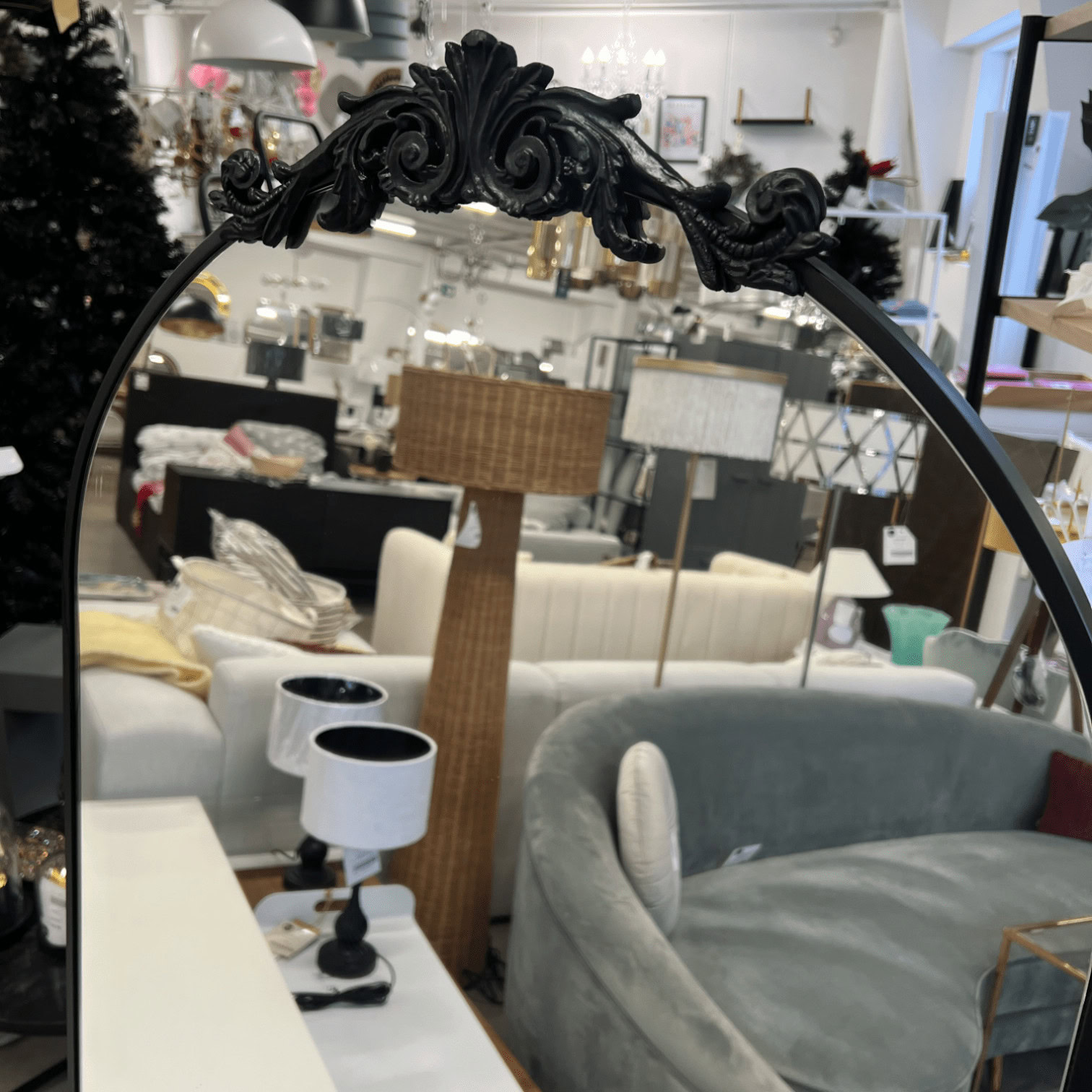 Baroka stila sienas spogulis Saida Baroka stila sienas spogulis Saida