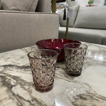 Svečturis Facet, lillā