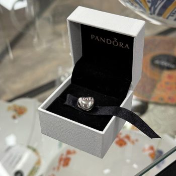 Pandora Chram Clip Loved