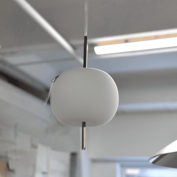 Kushi misiņa lampa