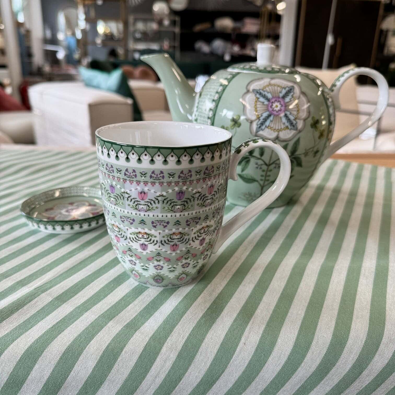 Krūze Lily&Lotus Moon Delight Light Green, 450ml Krūze Lily&Lotus Moon Delight Light Green, 450ml