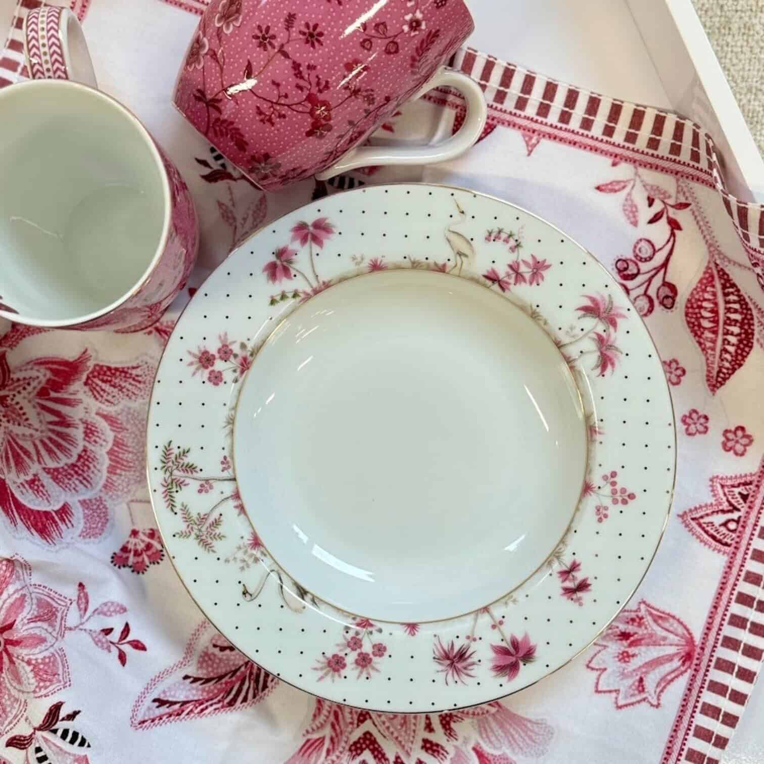 Šķīvis zupai Jolie Dots Gold Pink, 21,5cm Šķīvis zupai Jolie Dots Gold Pink, 21,5cm