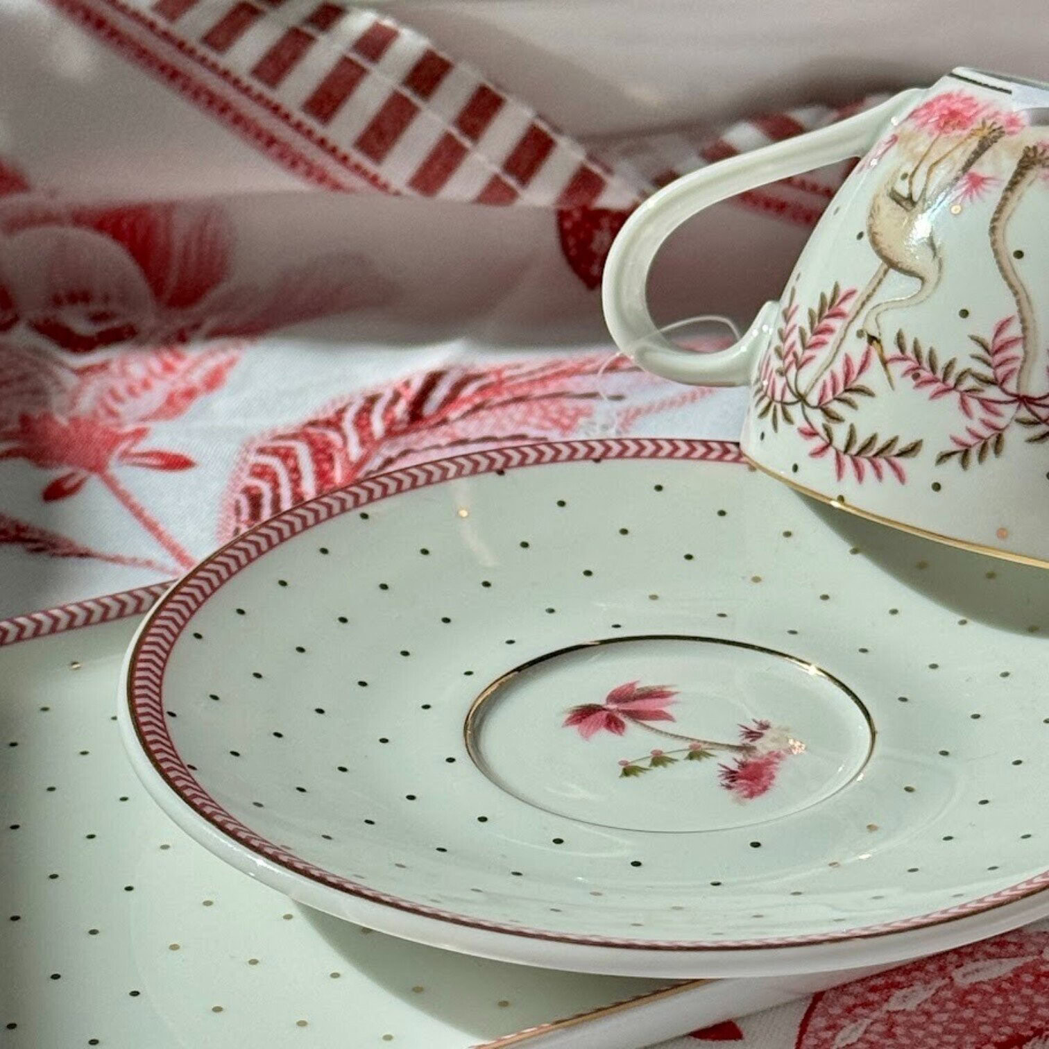 Espresso tase Jolie Dots Gold pink, 120ml Espresso tase Jolie Dots Gold pink, 120ml