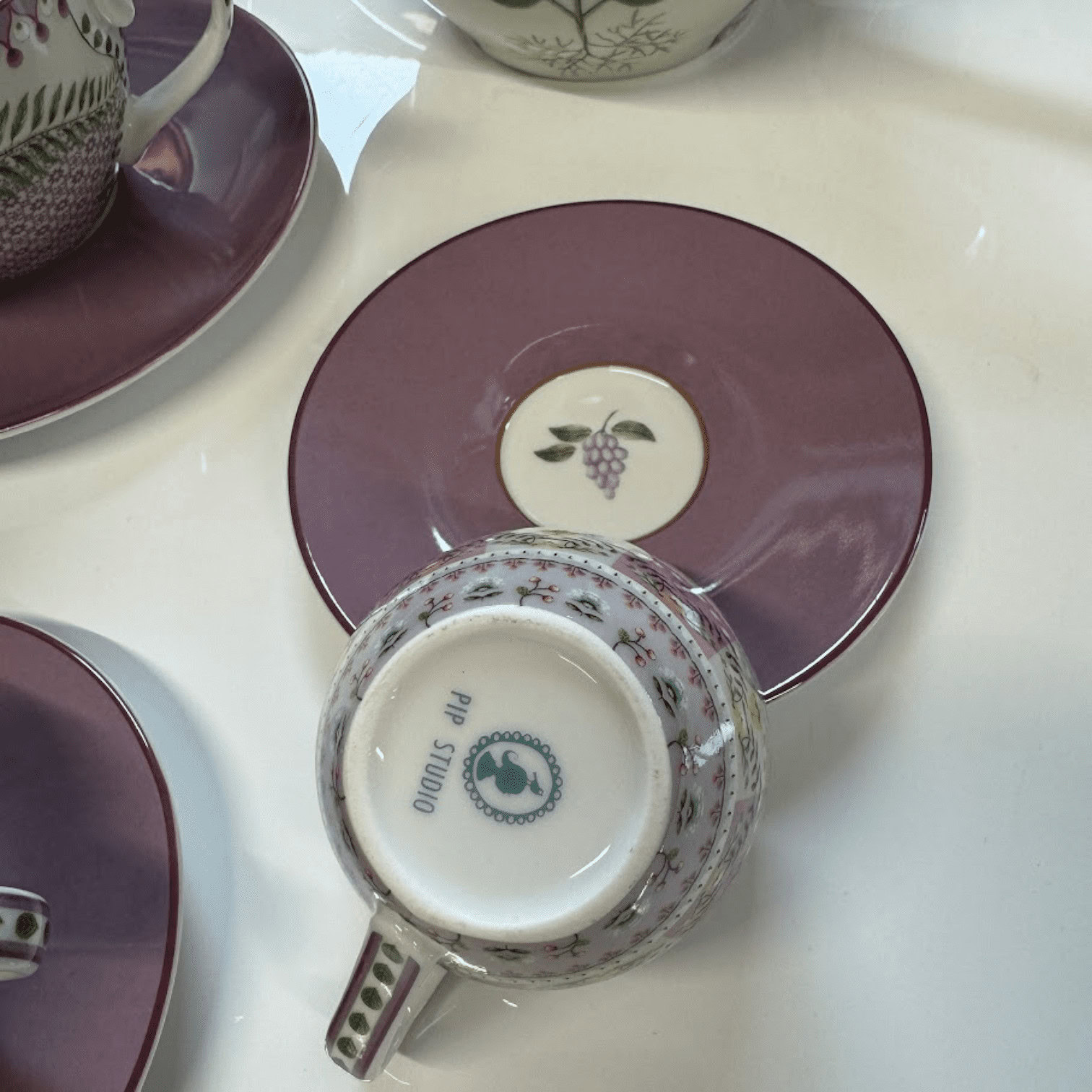 Espresso tases ar apakštasēm Lily&Lotus Lilac, 2gab. Espresso tases ar apakštasēm Lily&Lotus Lilac, 2gab.