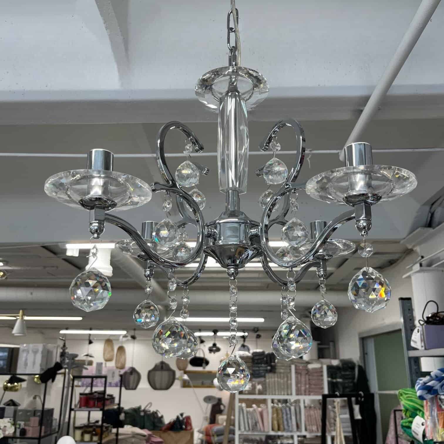 Griestu kristāla lampa Zinta Griestu kristāla lampa Zinta