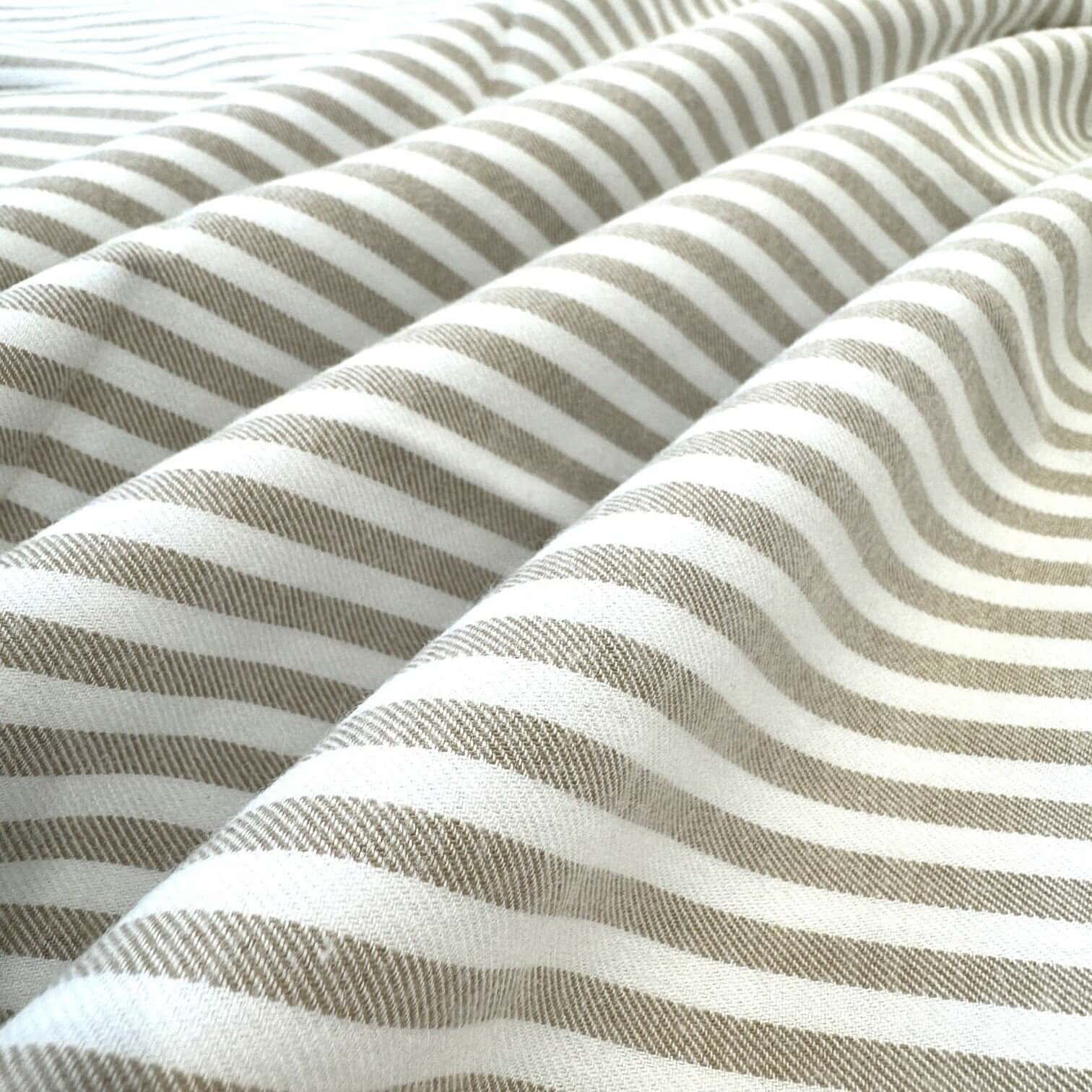 Gultas veļas komplekts Sister Stripe, 135x200cm, 80x80cm Gultas veļas komplekts Sister Stripe, 135x200cm, 80x80cm