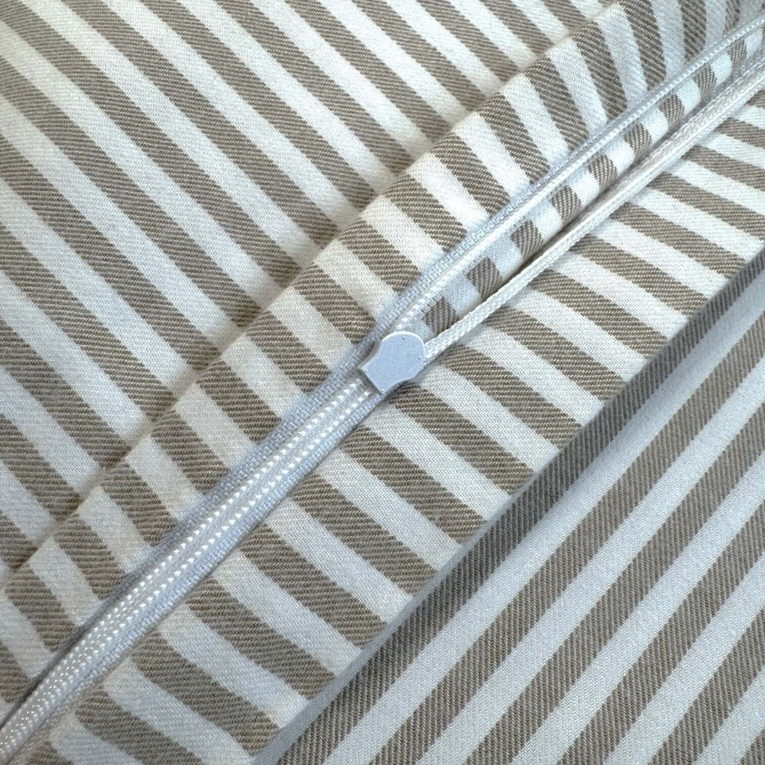 Gultas veļas komplekts Sister Stripe, 135x200cm, 80x80cm Gultas veļas komplekts Sister Stripe, 135x200cm, 80x80cm