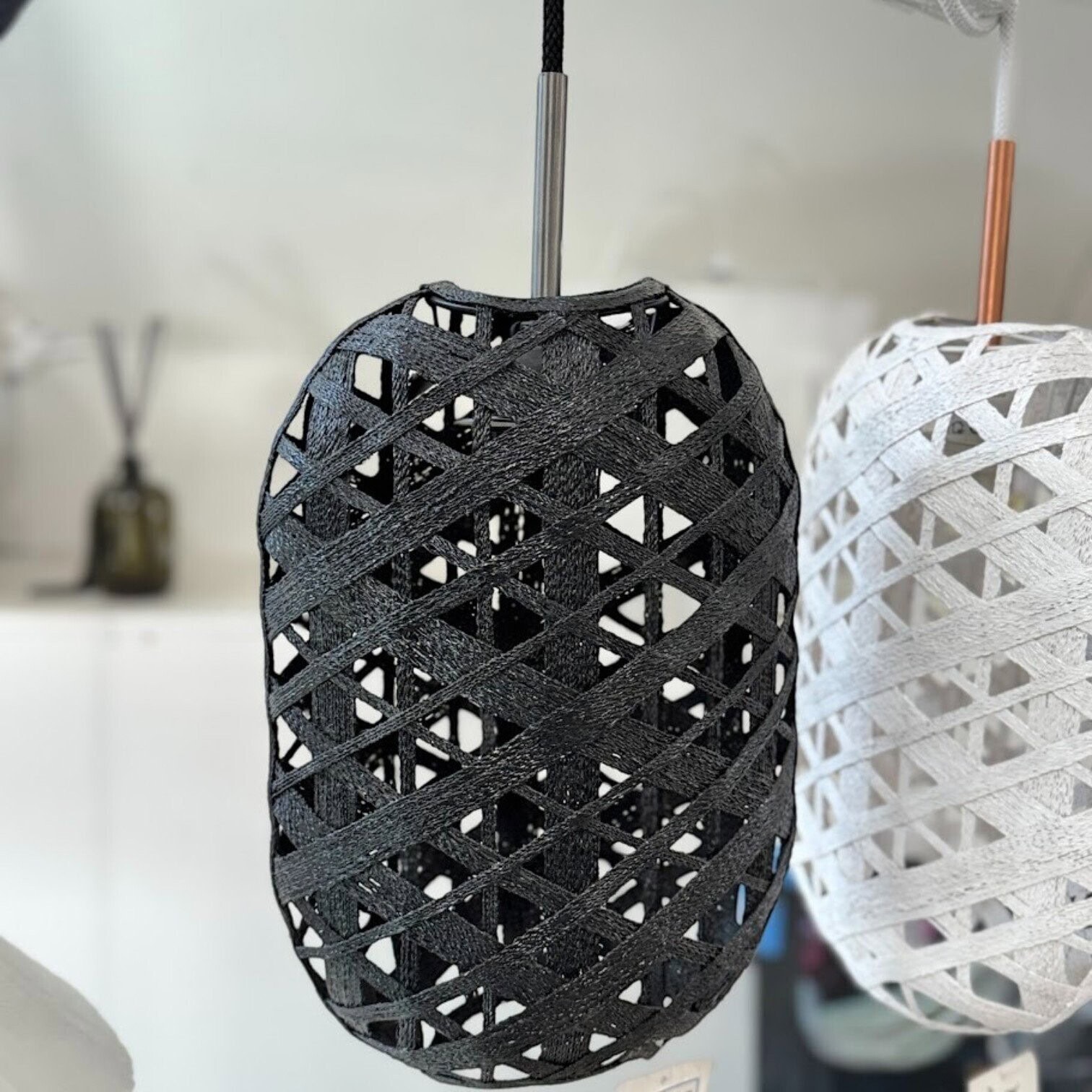 Griestu lampa Capsule, melna Griestu lampa Capsule, melna