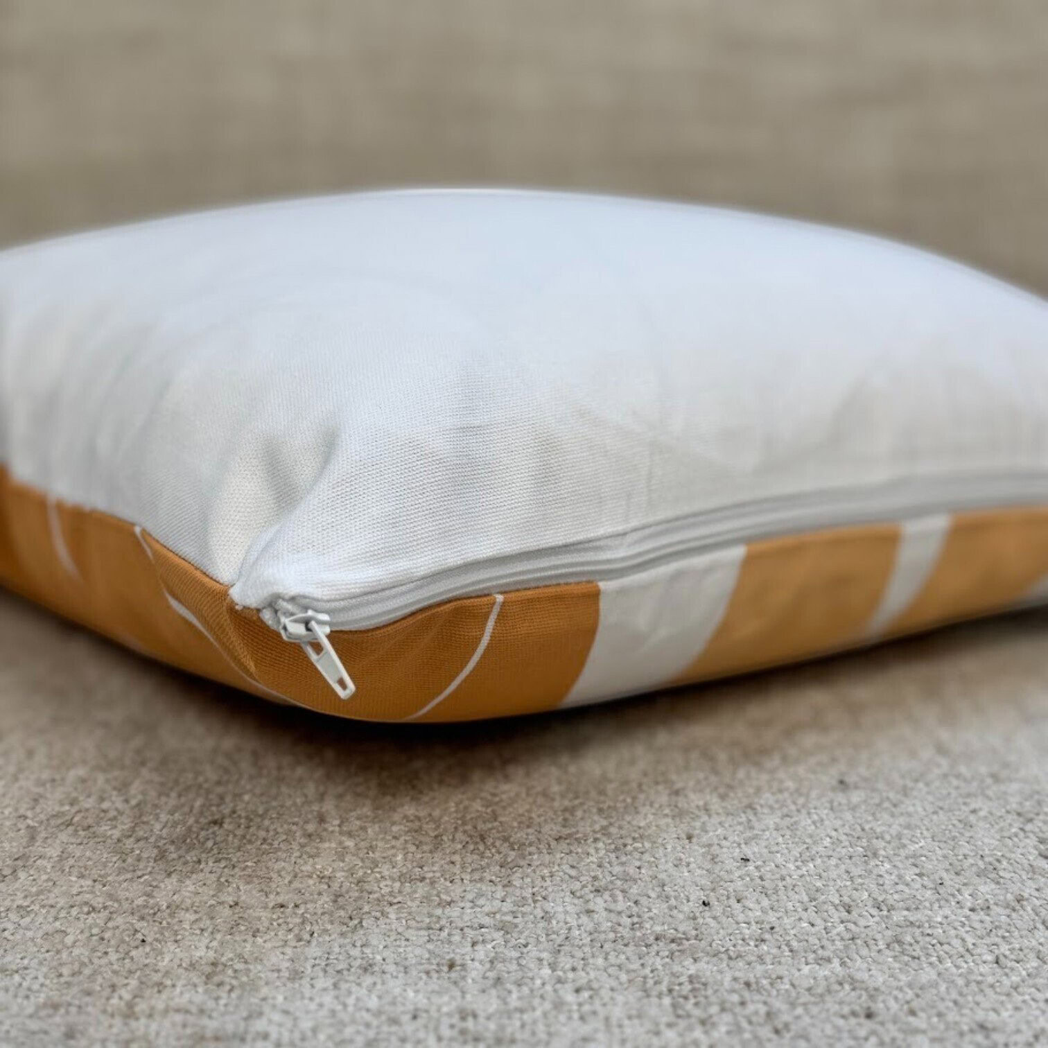 Spilvendrāna Body, 40x40cm Spilvendrāna Body, 40x40cm