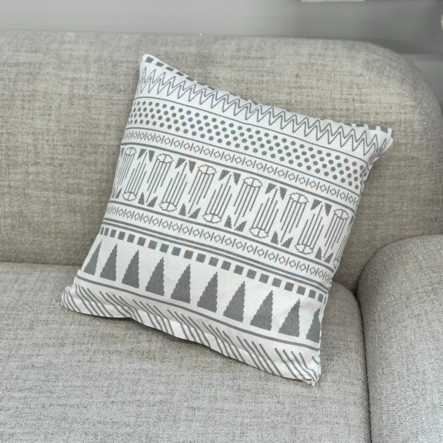 Spilvendrāna Odin, 40x40cm Spilvendrāna Odin, 40x40cm