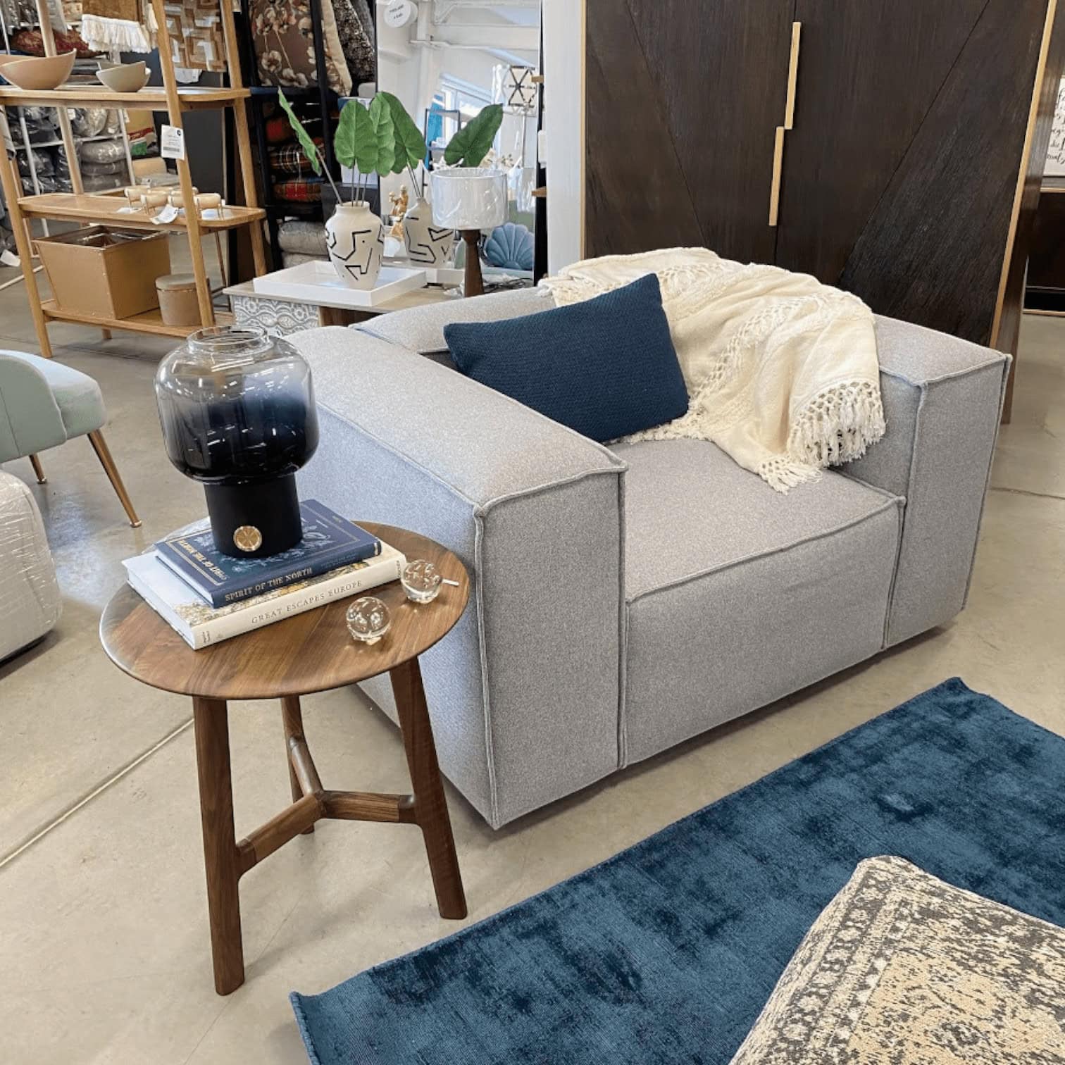 Atpūtas krēsls Lennon, pelēks Atpūtas krēsls Lennon, pelēks