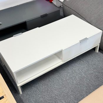 Žurnālgalds Mats, balts