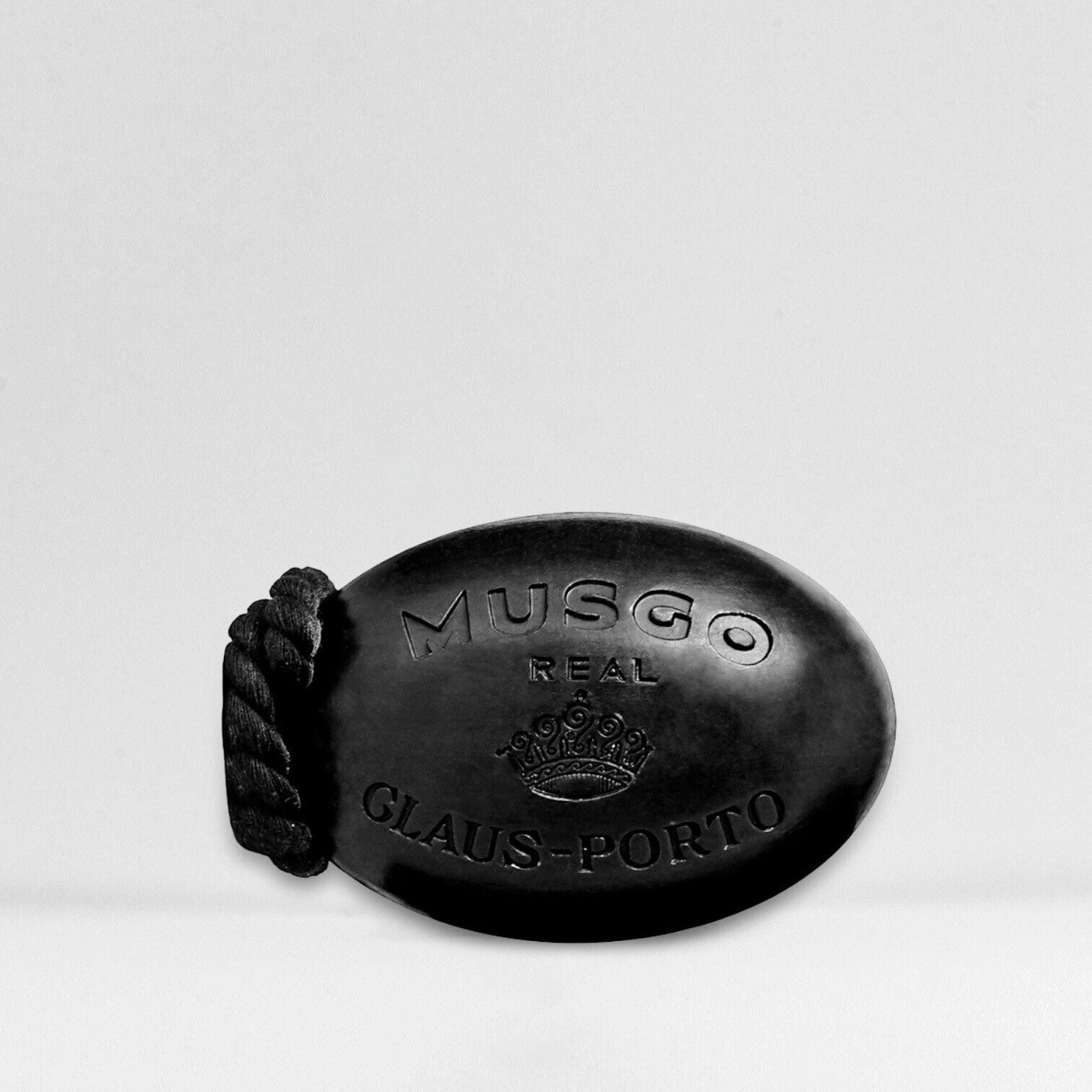 Ziepes Musgo, roku darbs, muskatrieksts & kardamons Ziepes Musgo, roku darbs, muskatrieksts & kardamons