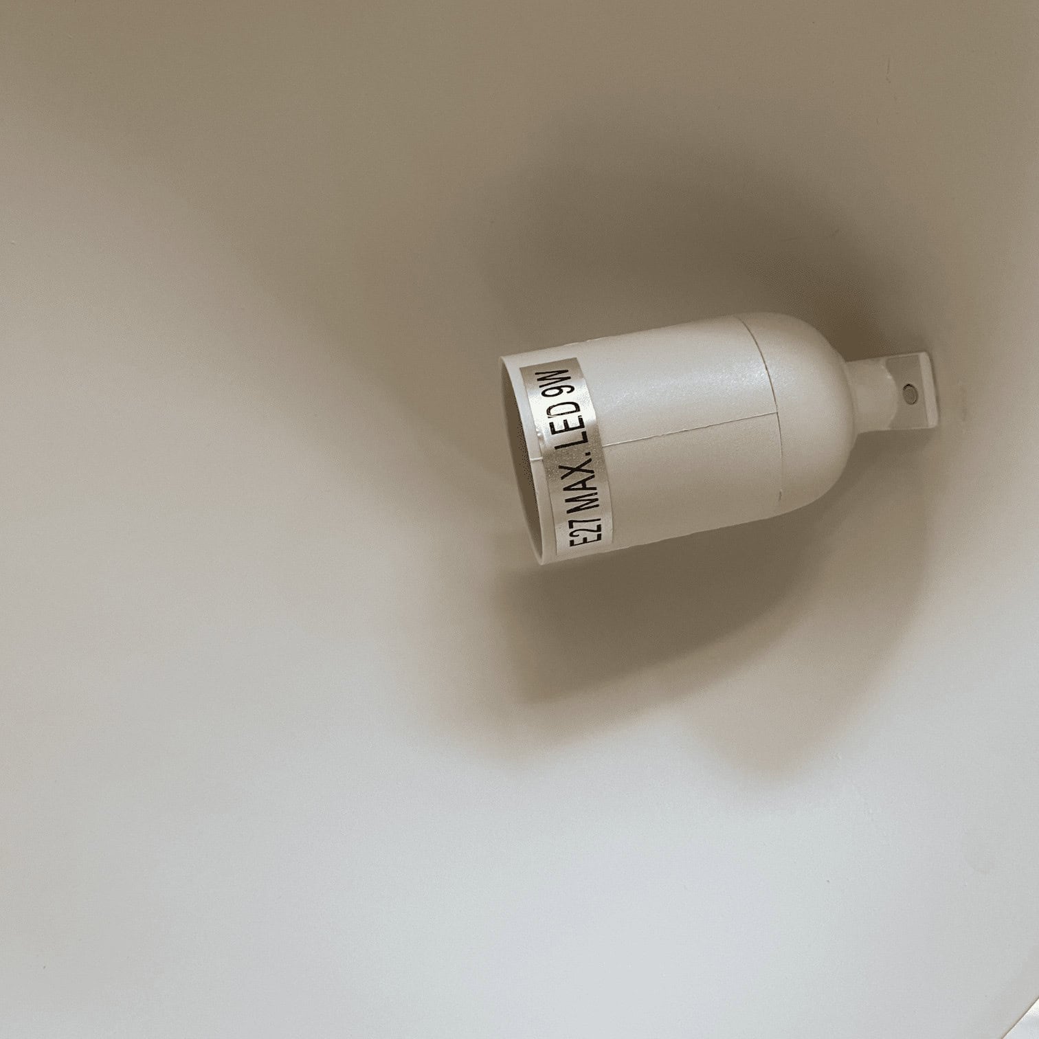 Galda lampa Neron, balta Galda lampa Neron, balta