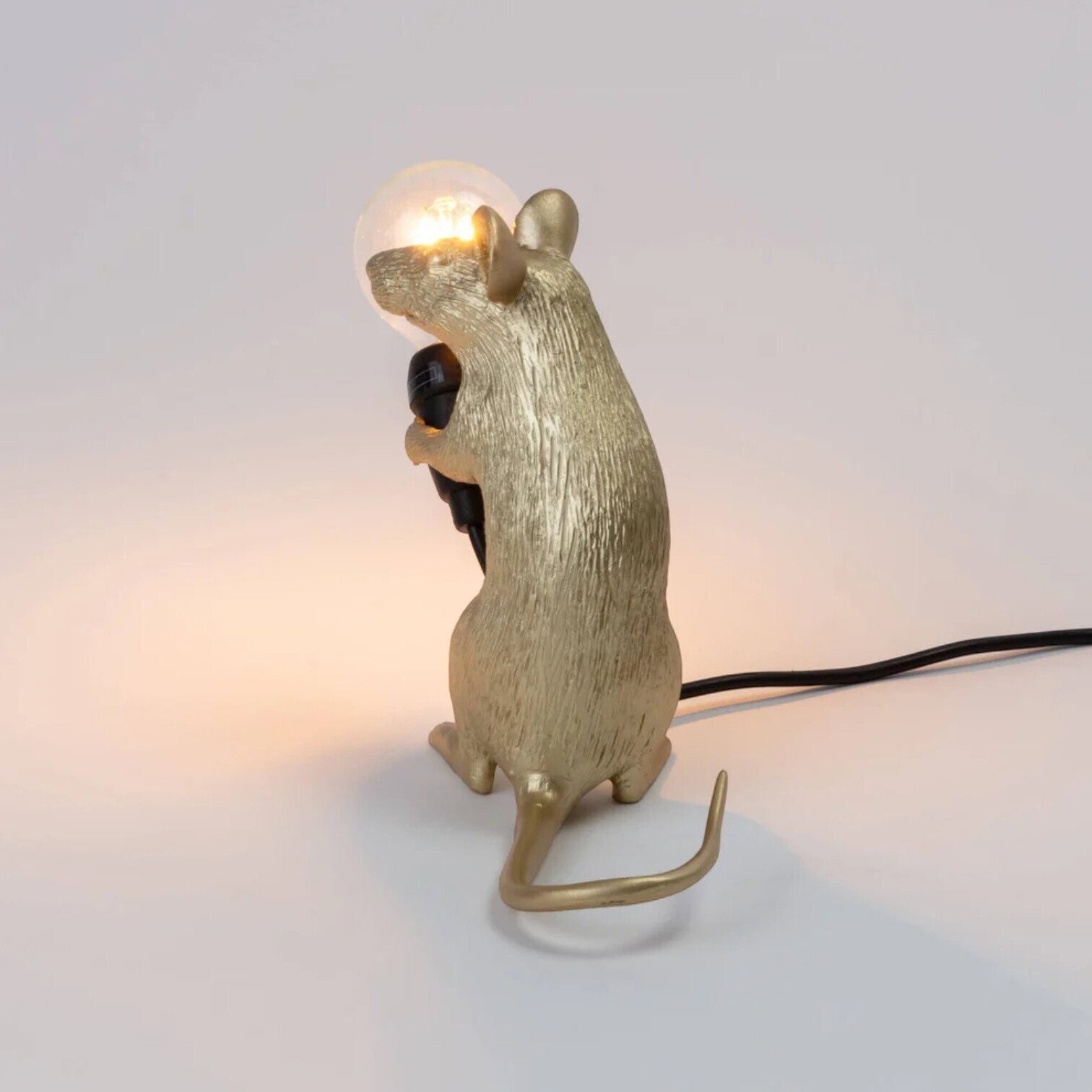 Galda lampa Mouse Lamp Mac, zelta Galda lampa Mouse Lamp Mac, zelta