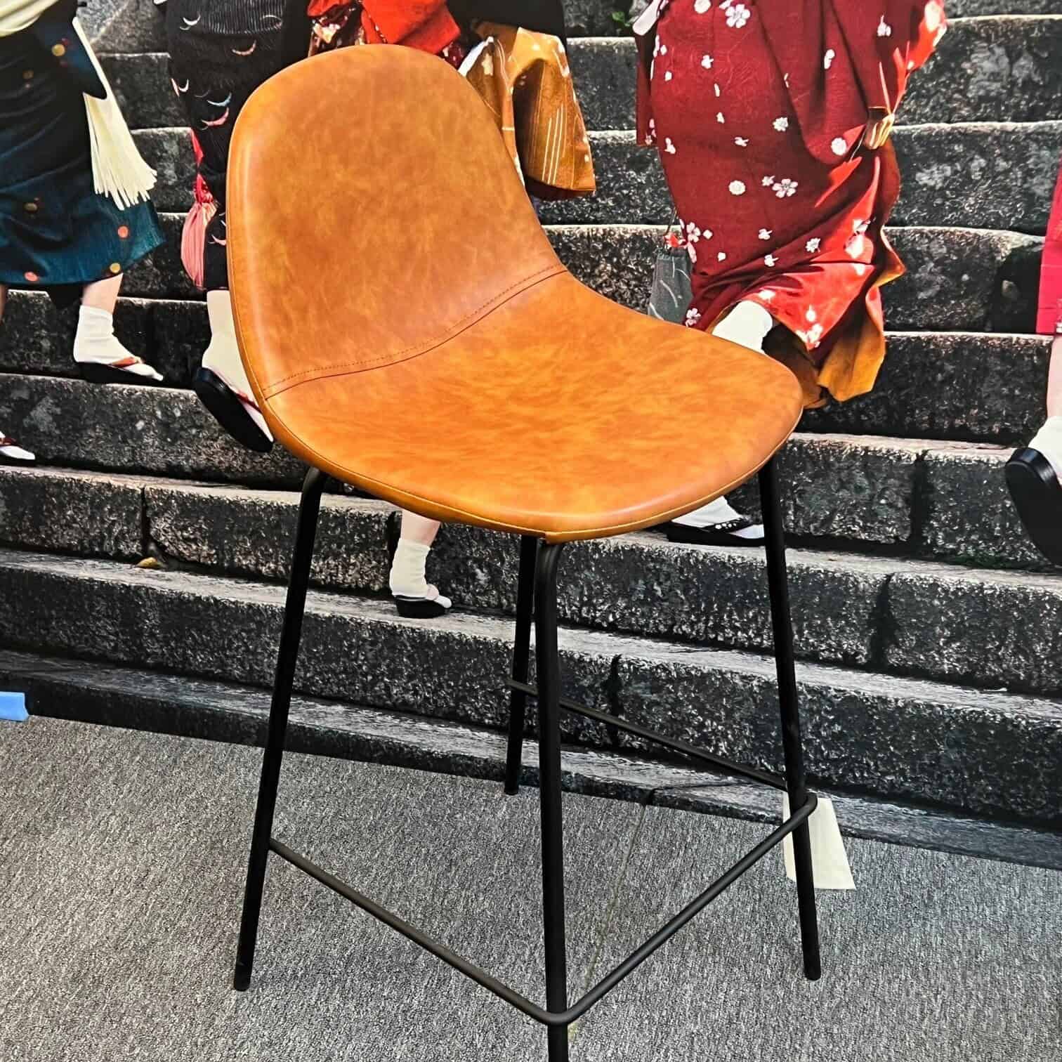 Pusbāra krēsls Cuero Pusbāra krēsls Cuero