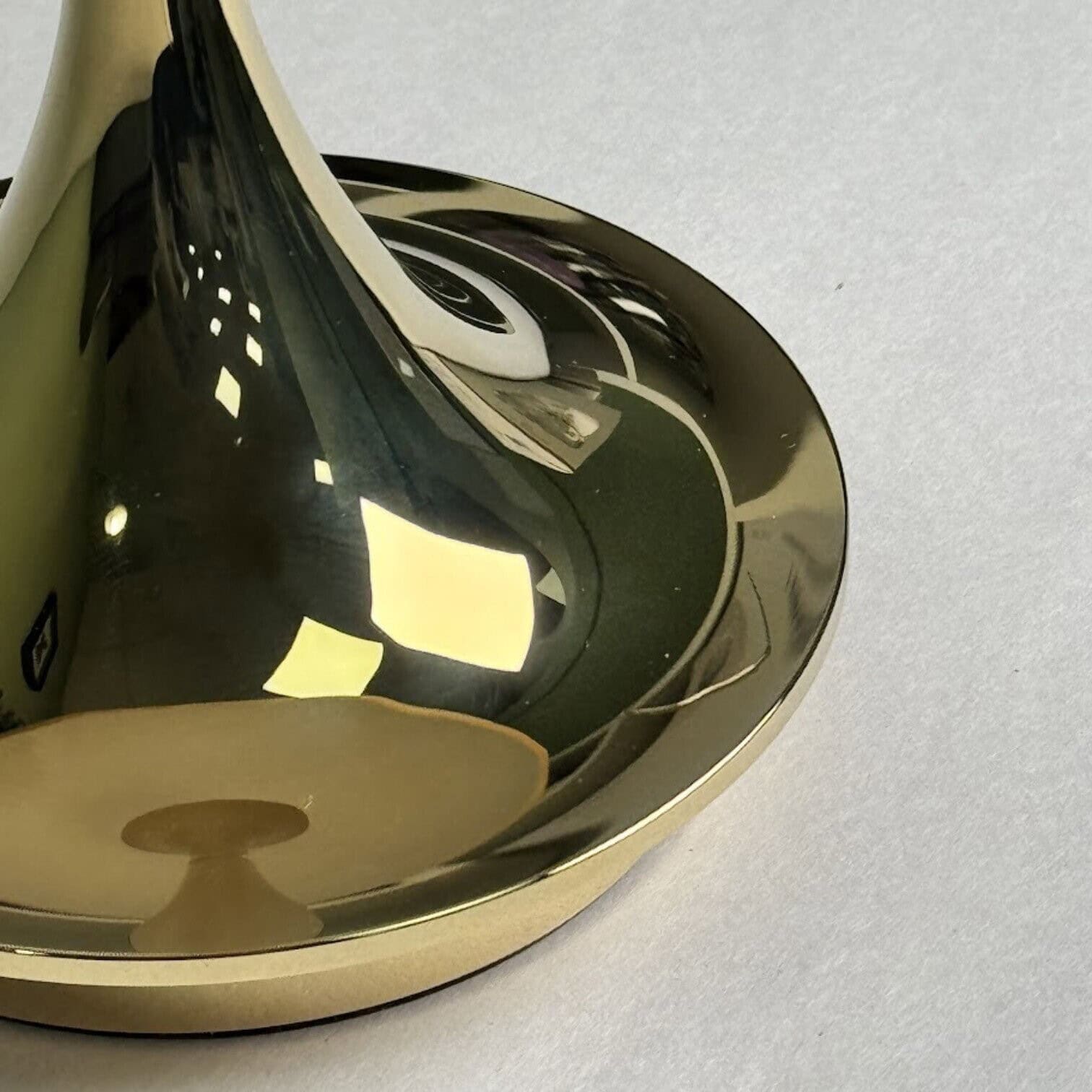 Galda lampa Panthella 160, LED, zelta Galda lampa Panthella 160, LED, zelta