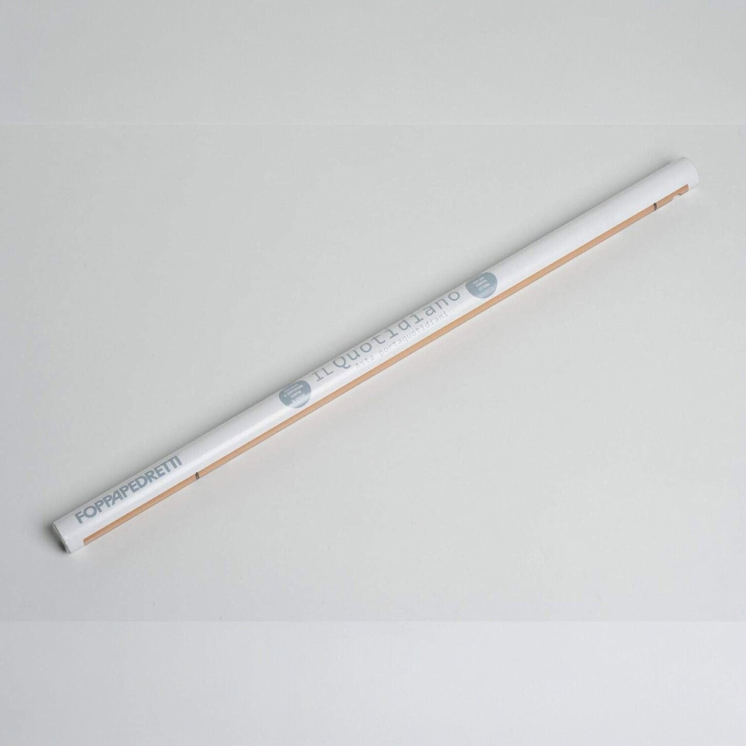 Avīžu turētājs, dižskabaržs Avīžu turētājs, dižskabaržs