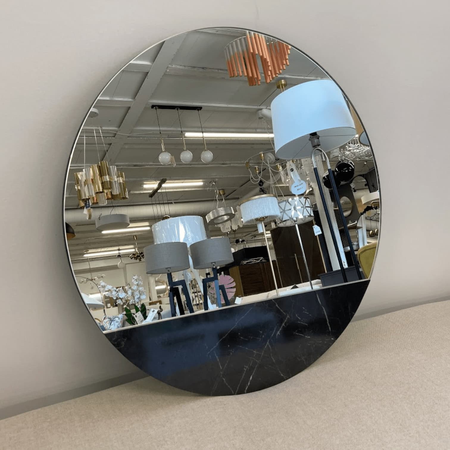 Sienas spogulis Stokholma Sienas spogulis Stokholma