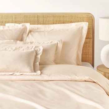 Spilvendrāna Premium, bēša, 80x80cm