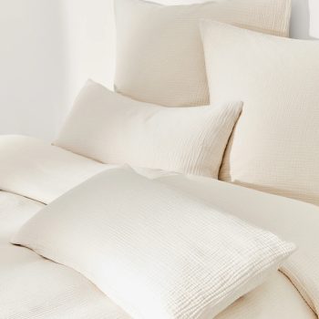 Muslina spilvendrāna Odile, bēšs, 80x80cm