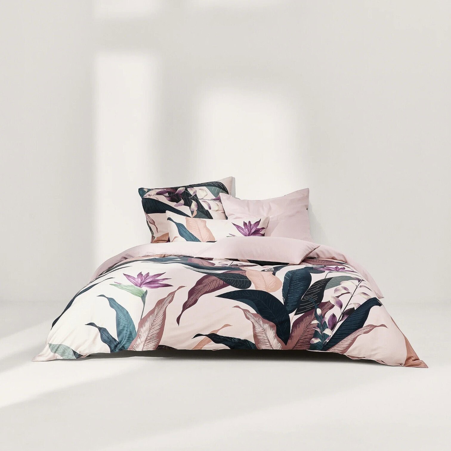 Segas pārvalks Flora, 155x220cm Segas pārvalks Flora, 155x220cm