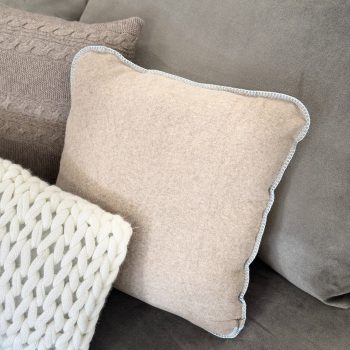 Spilvendrāna Inna, flīss, brūna/gaiši zils, 40x40cm