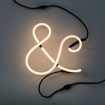 Gaismas simbols Neon Font &