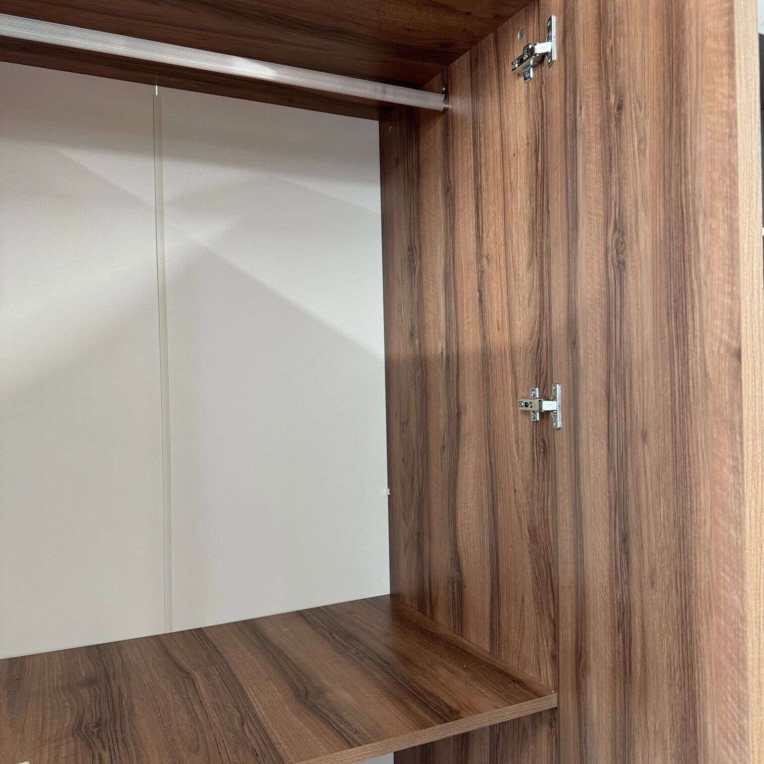 Drēbju skapis Kale Plus Drēbju skapis Kale Plus