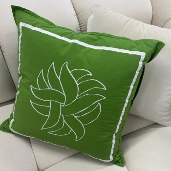 Spilvens Reina, 50x50cm