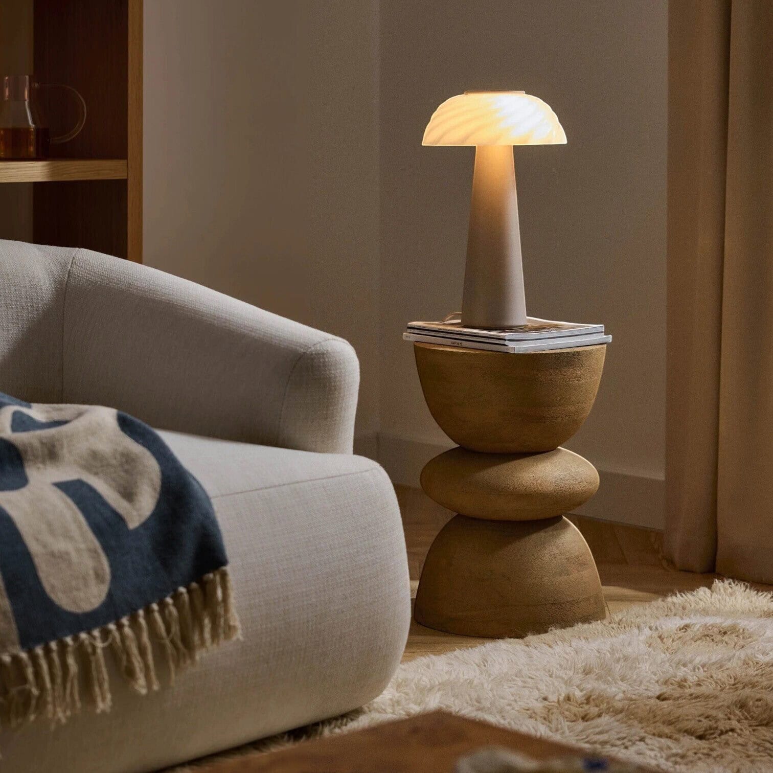 Galda lampa Anya, bēša Galda lampa Anya, bēša